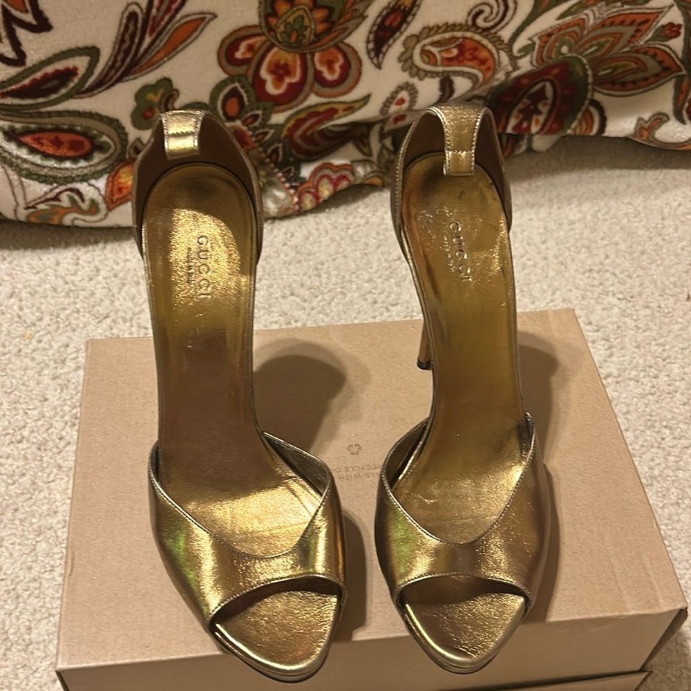 GUCCI metallic gold peep toe ankle strap… do not have the straps.  4 1/2” heel